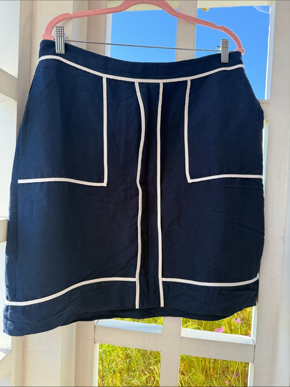 VTG Banana Republic Navy Linen Blend A-Line Mini Skirt With White Piping